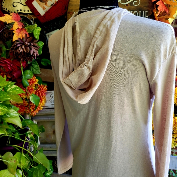 SHEIN Drawstring Hoodie - Picture 6 of 8